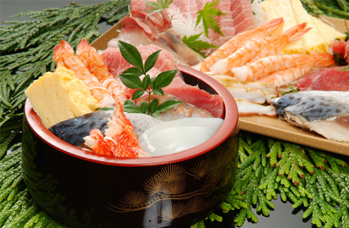 好きな海鮮を載せての勝手丼も人気