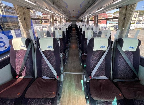足元ゆったりシート車内（イメージ）