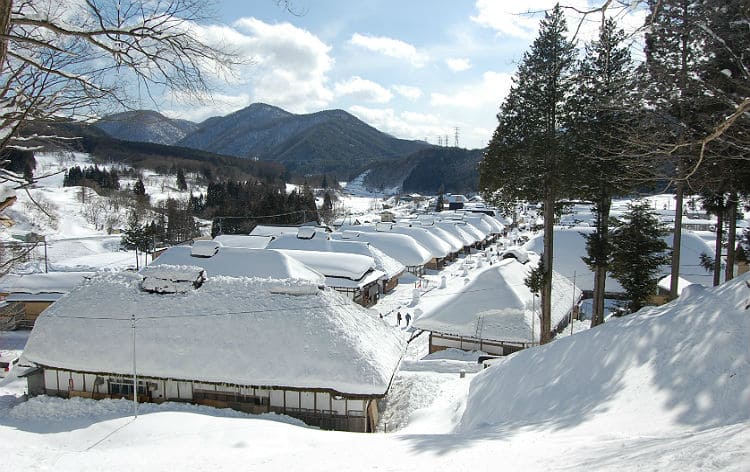 まるで昔話の世界！フォトジェニックな宿場町・大内宿