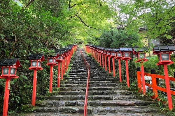貴船神社